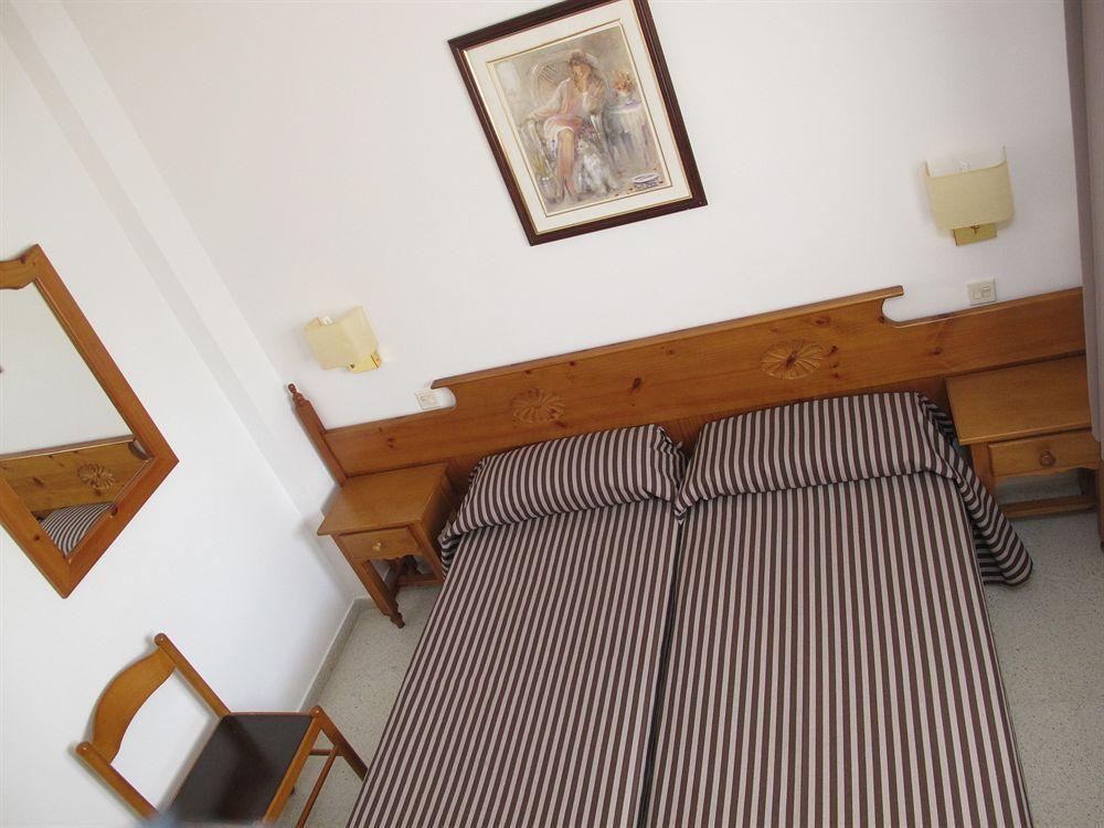 Apartamentos Santi Lloret de Mar Eksteriør billede