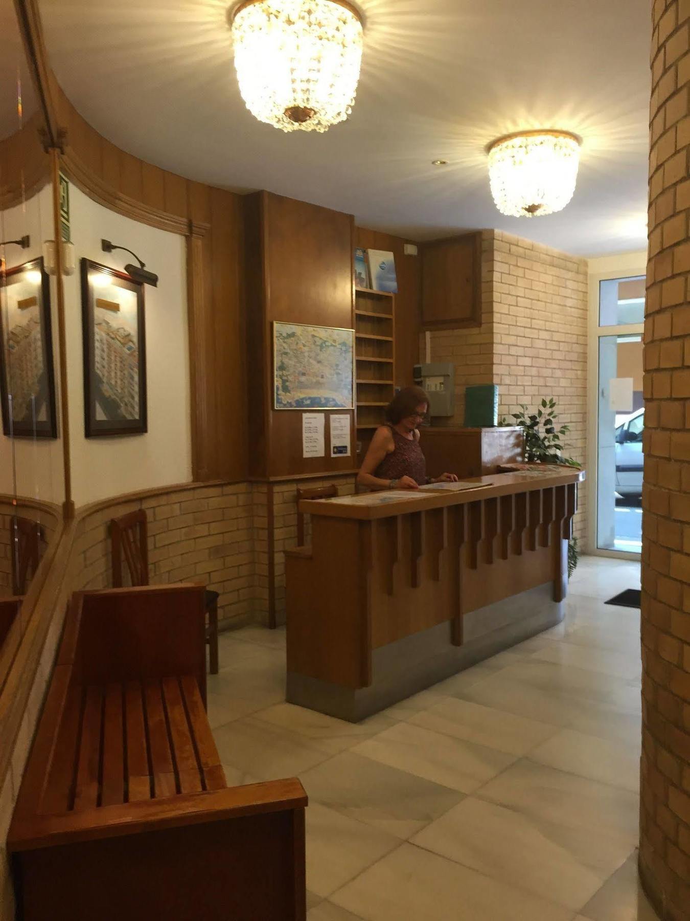 Apartamentos Santi Lloret de Mar Eksteriør billede
